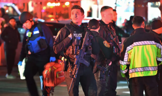 Fusillade à l’université Brown : un suspect détenu après la mort de deux étudiants Fusillade à l’université Brown : un suspect détenu après la mort de deux étudiants